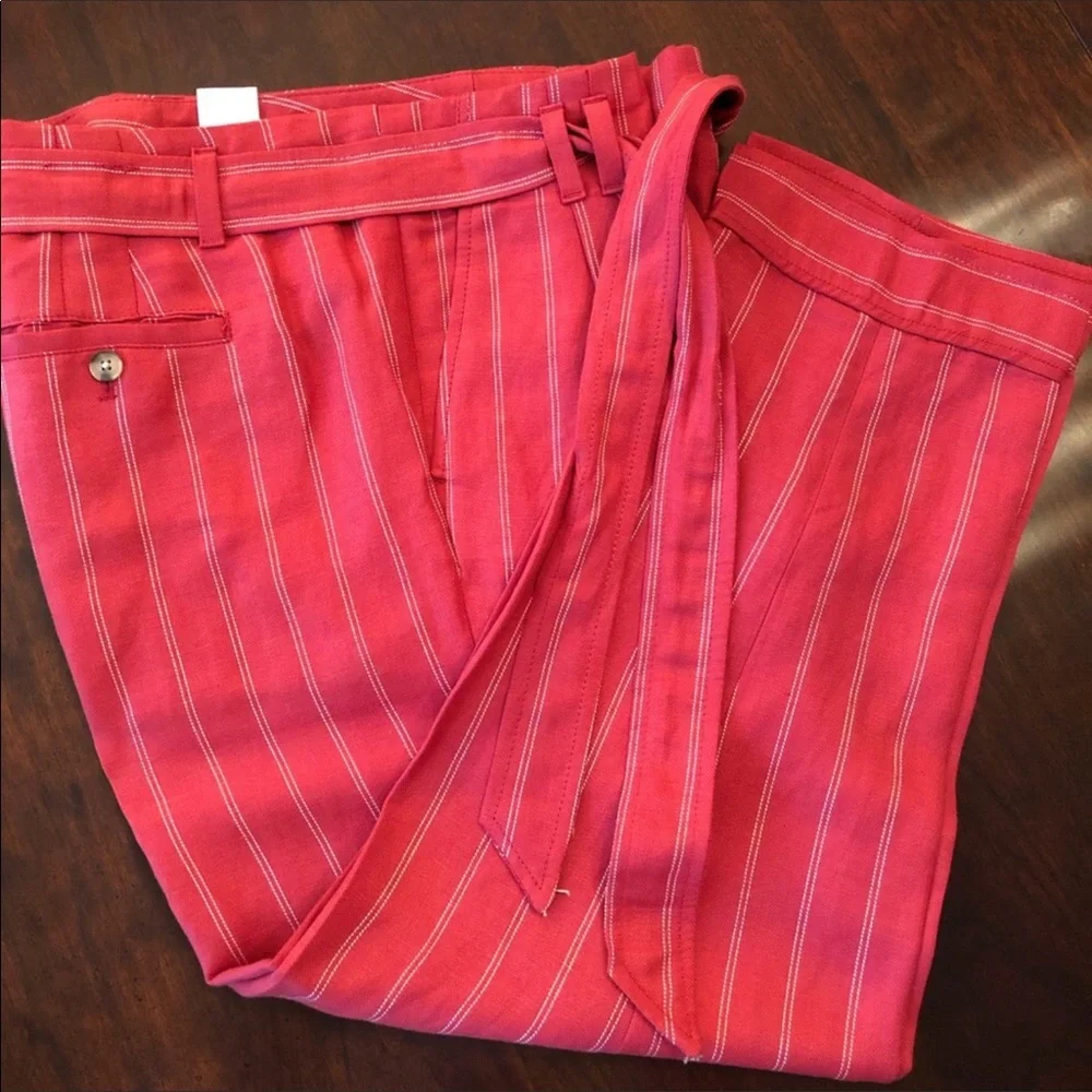 Banana Republic Linen Cropped Pant